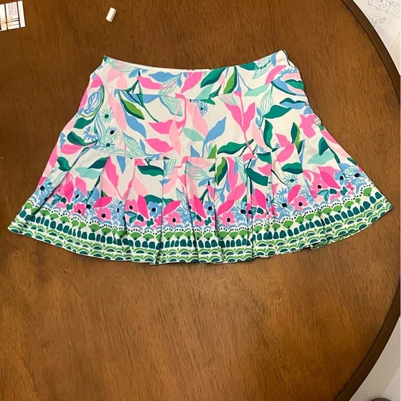 Lilly Pulitzer Taynora Skort UPF 50+ - Picture 2 of 6